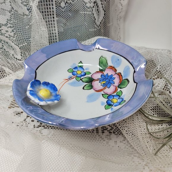 Vintage Ashtray Trinket Dish Raised Flower Japan - Picture 6 of 7